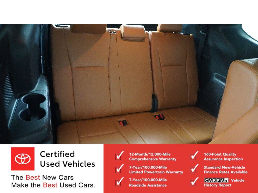 Certified 2024 Toyota Highlander Platinum AWD/4WD image 11