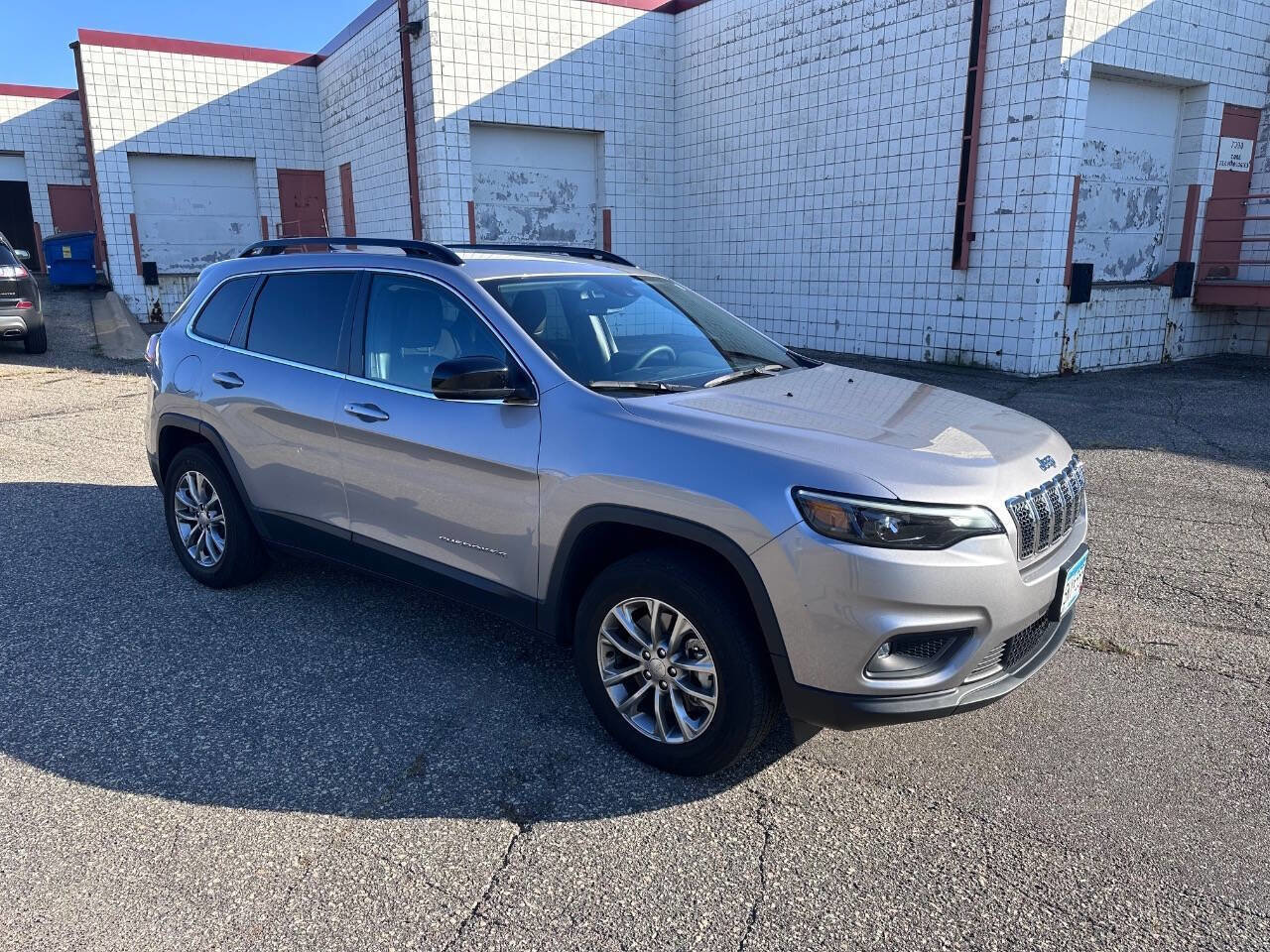 Used 2022 Jeep Cherokee Latitude Lux image 2