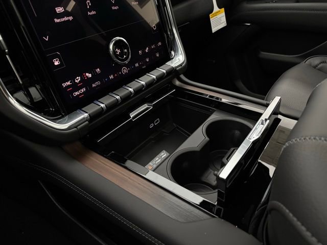 New 2026 GMC Yukon Denali w/ Denali Reserve Package image 32