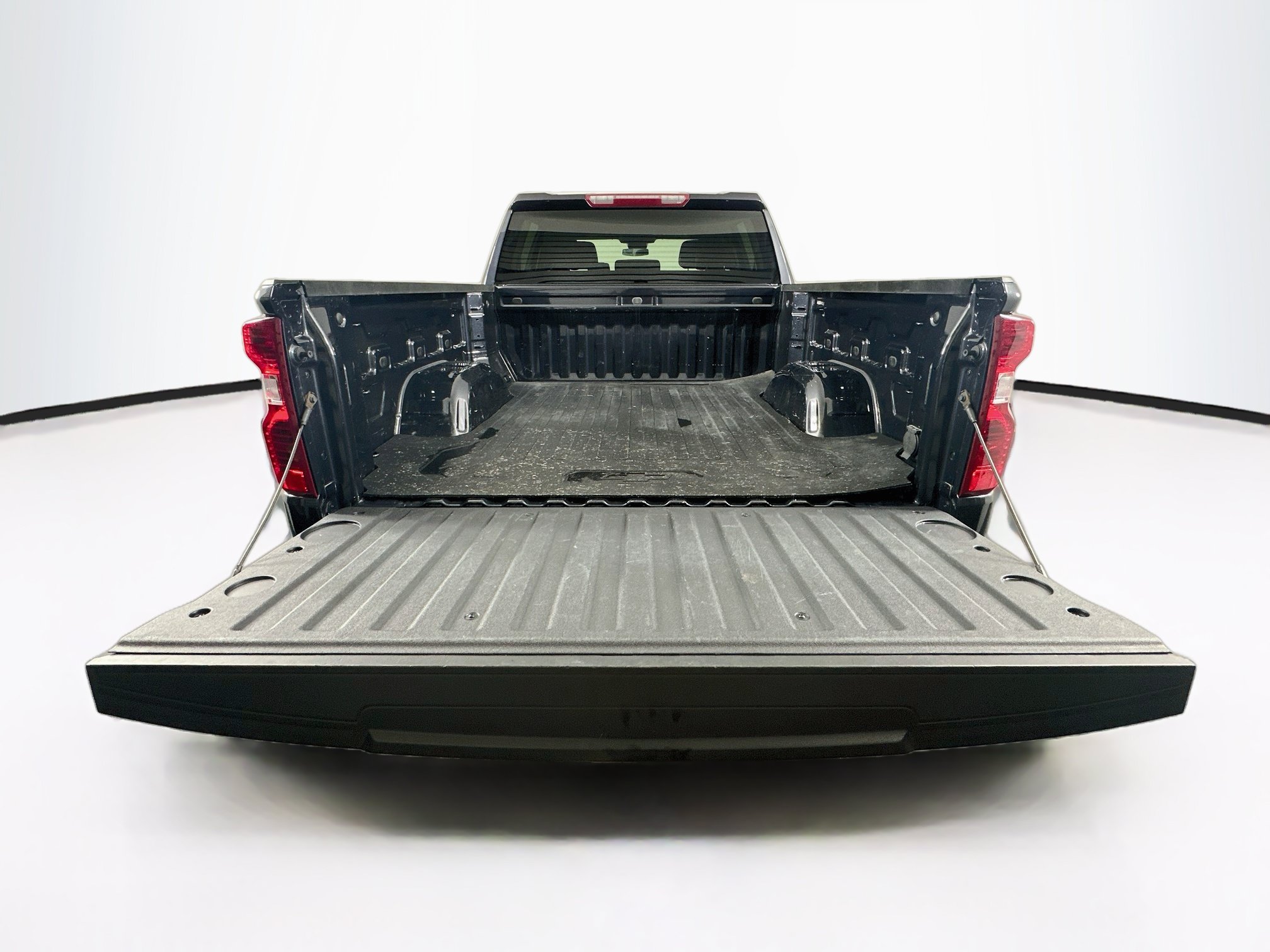 Used 2024 Chevrolet Silverado 1500 LT AWD/4WD image 28