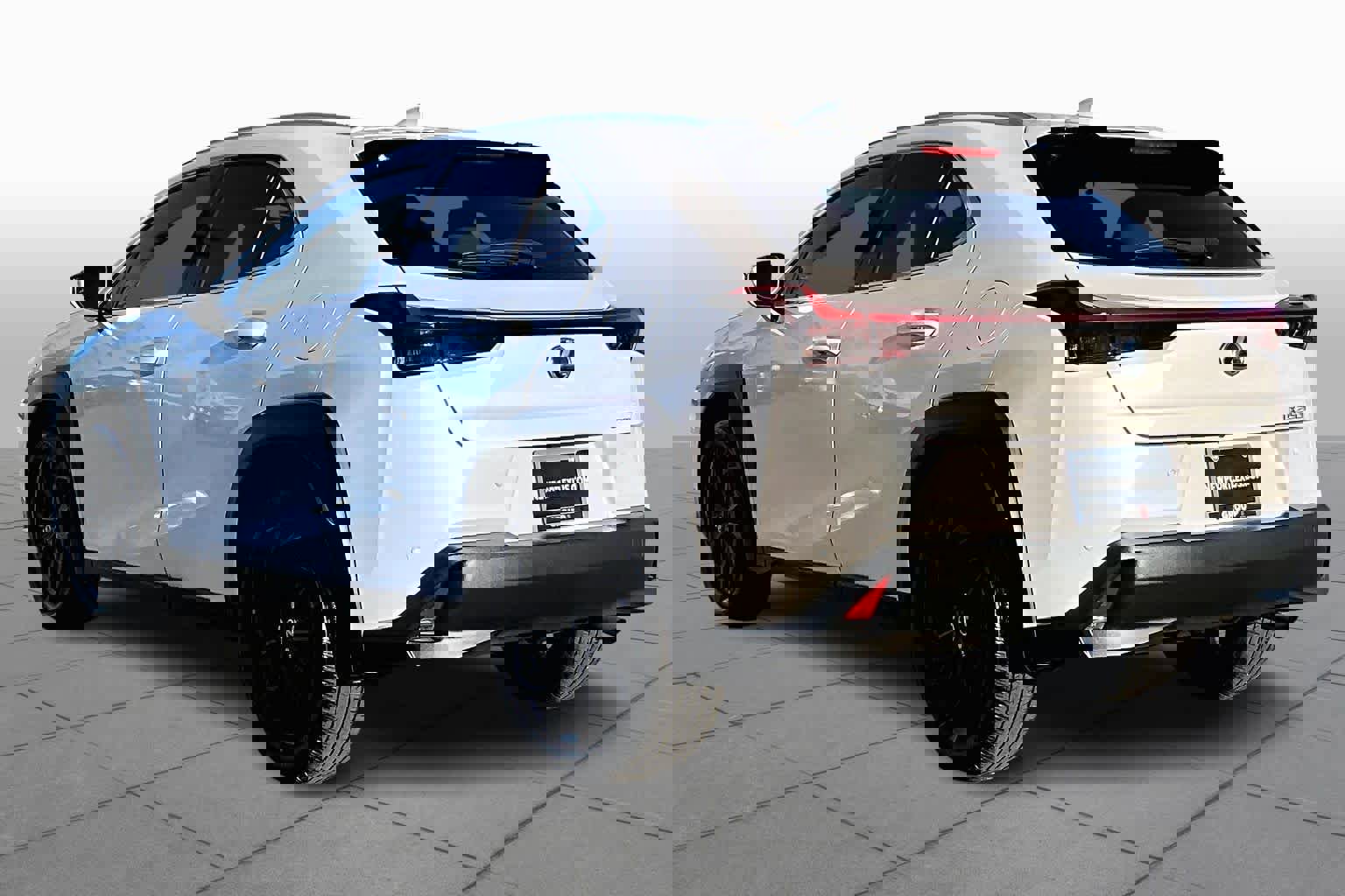 Used 2023 Lexus UX 250h FWD image 11