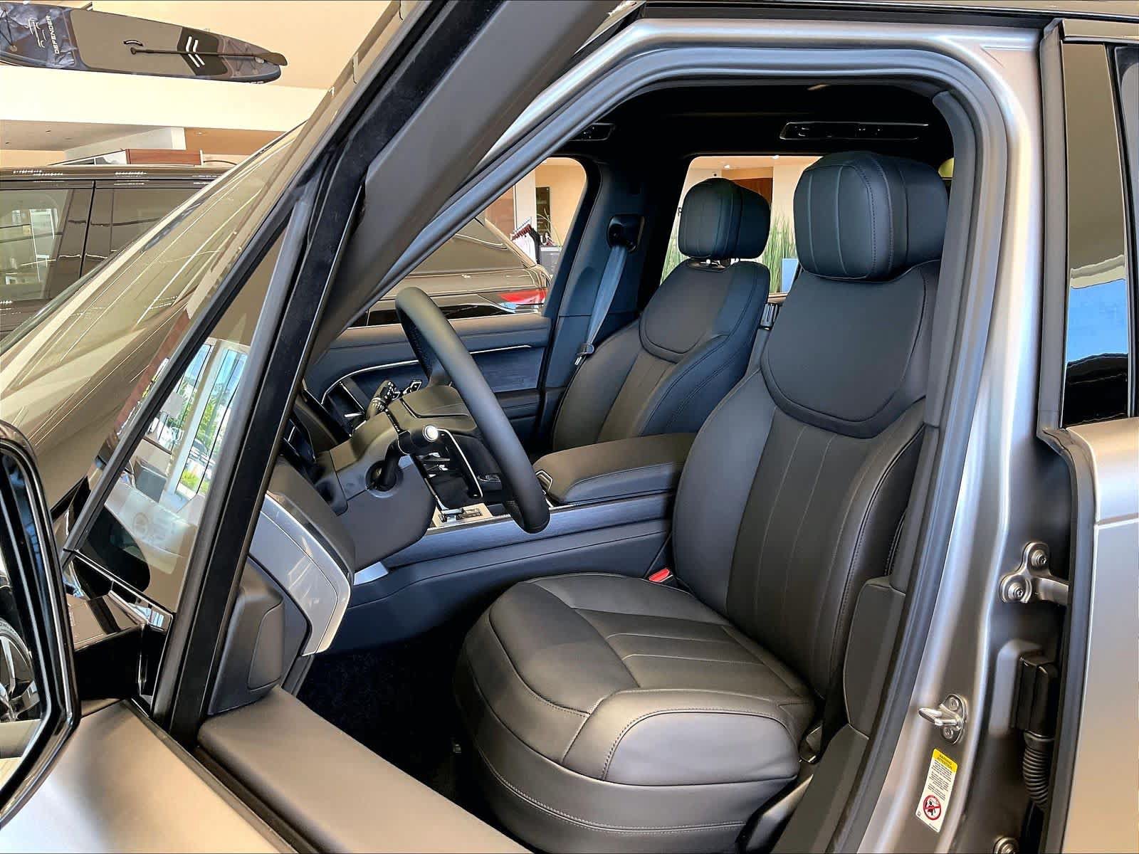 New 2026 Land Rover Range Rover SE AWD/4WD image 9