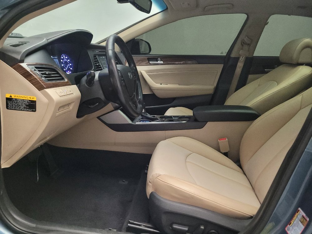 Used 2016 Hyundai Sonata Limited w/ Option Group 05 FWD image 17