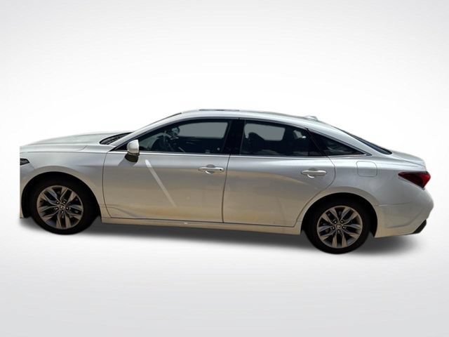 Used 2021 Toyota Avalon XLE w/ Moonroof Package FWD image 2
