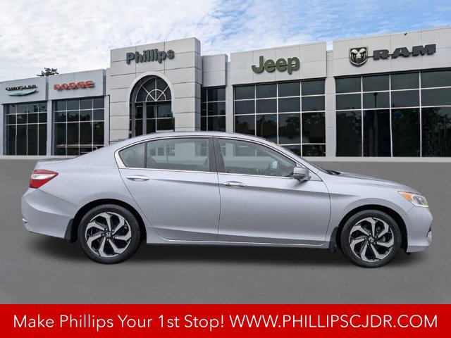 Used 2017 Honda Accord EX-L image 2