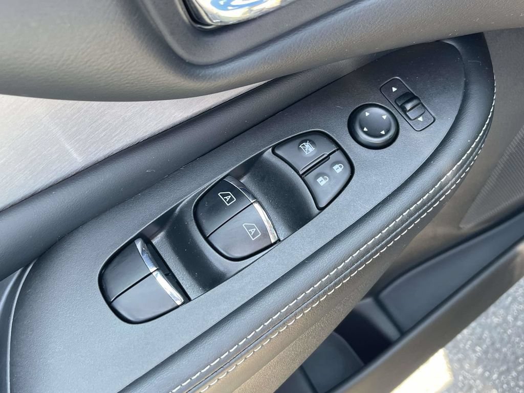 Used 2024 Nissan Murano SL FWD image 22