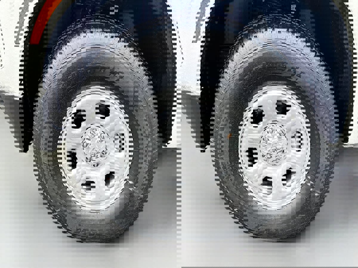 Used 2023 Nissan Frontier S w/ Technology Package image 28
