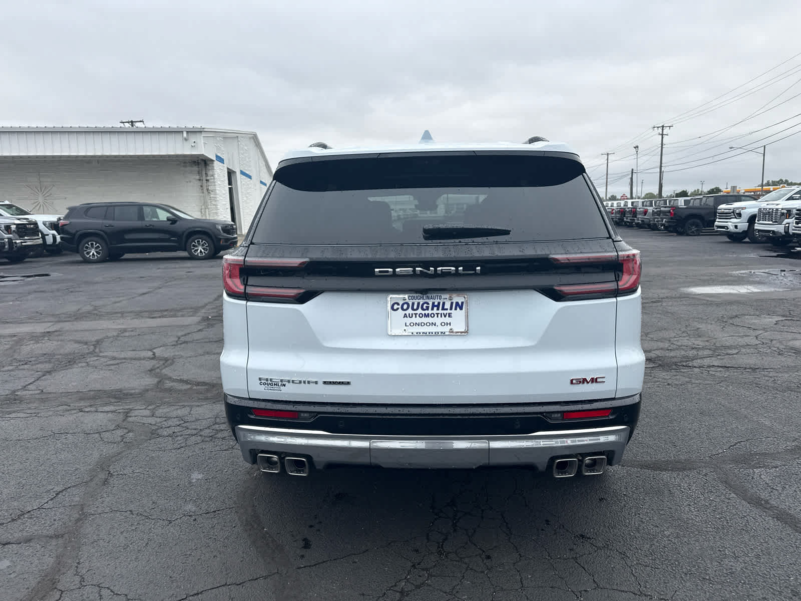 New 2027 GMC Acadia Denali w/ LPO, Floor Liner Package AWD/4WD image 4