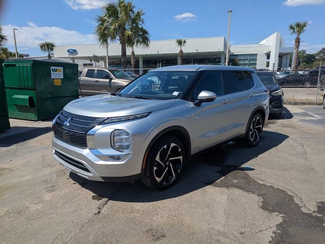 Used 2024 Mitsubishi Outlander SE image 7