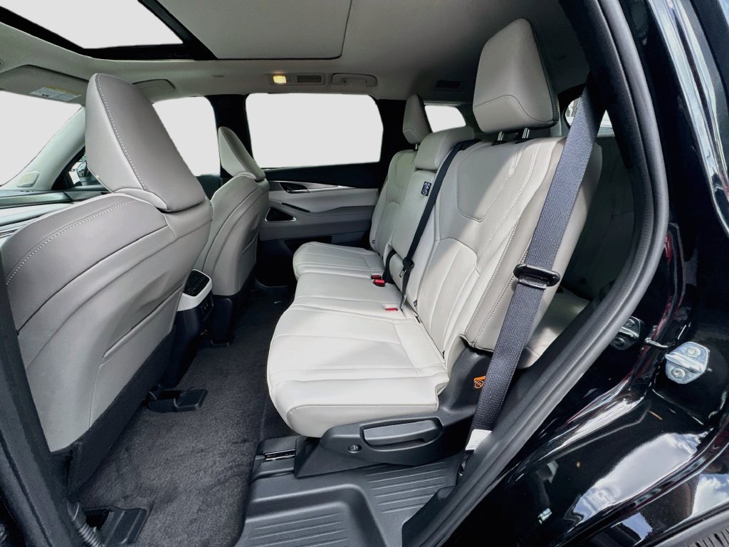 New 2027 INFINITI QX60 Luxe w/ Cargo Package FWD image 26