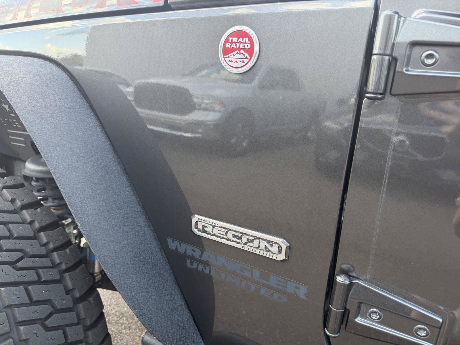 Used 2017 Jeep Wrangler Unlimited Rubicon AWD/4WD image 29
