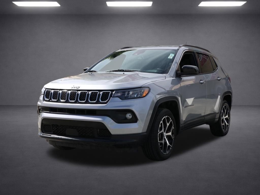 Used 2024 Jeep Compass Latitude image 8