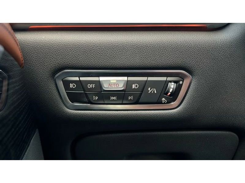 Used 2020 BMW X7 M50i image 45