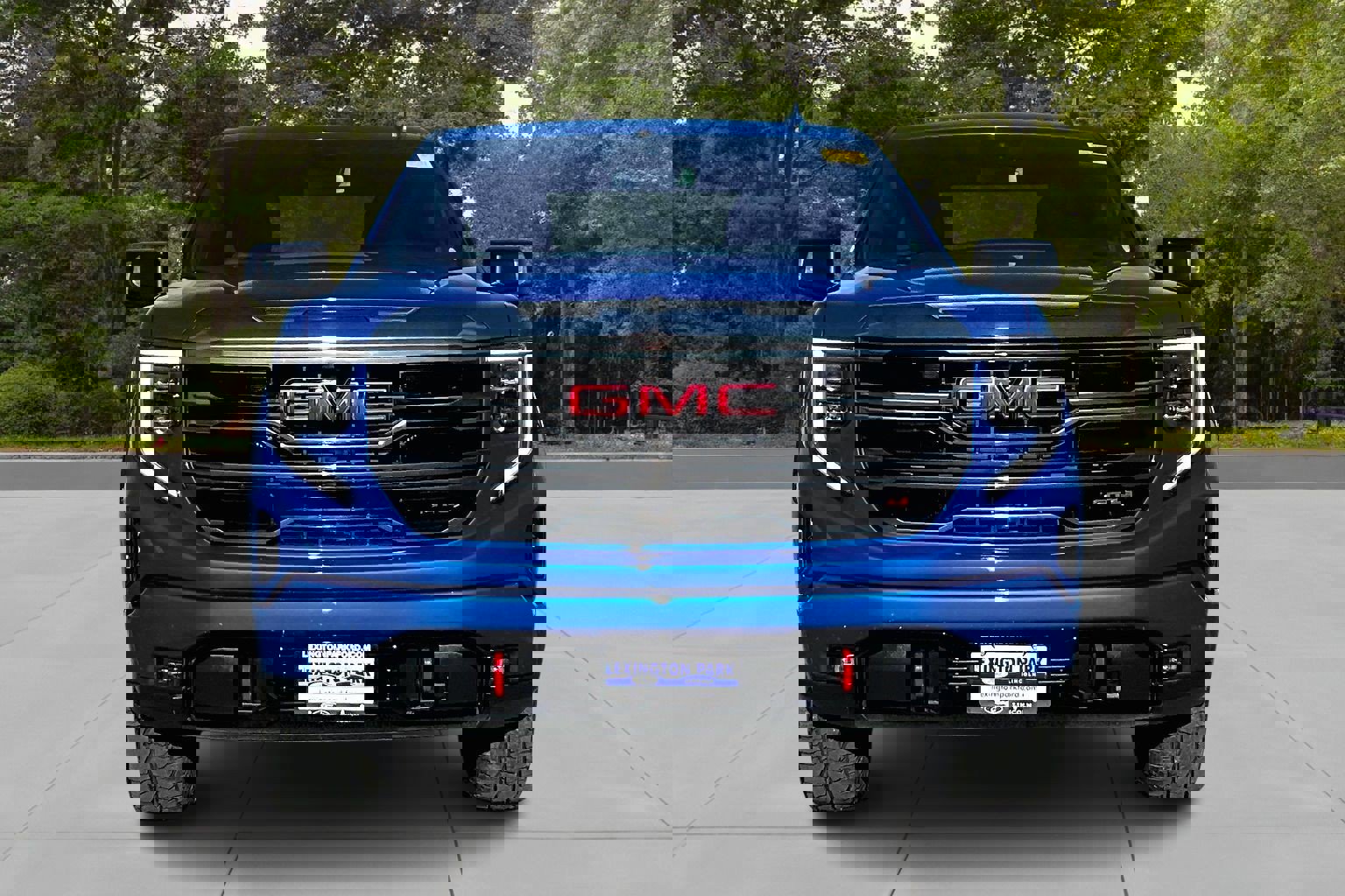 Used 2022 GMC Sierra 1500 AT4 image 2