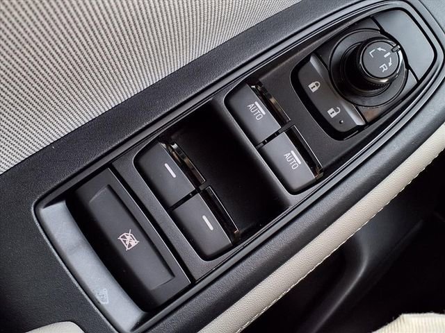 Used 2023 Subaru Forester Premium image 26