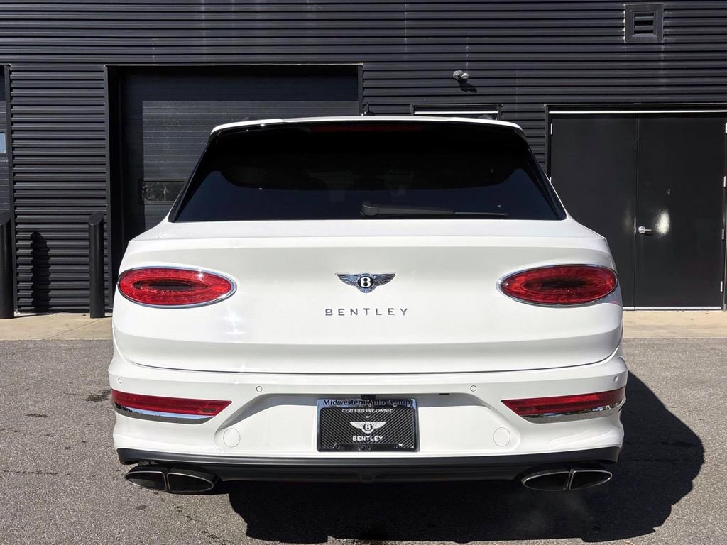 Certified 2022 Bentley Bentayga image 19