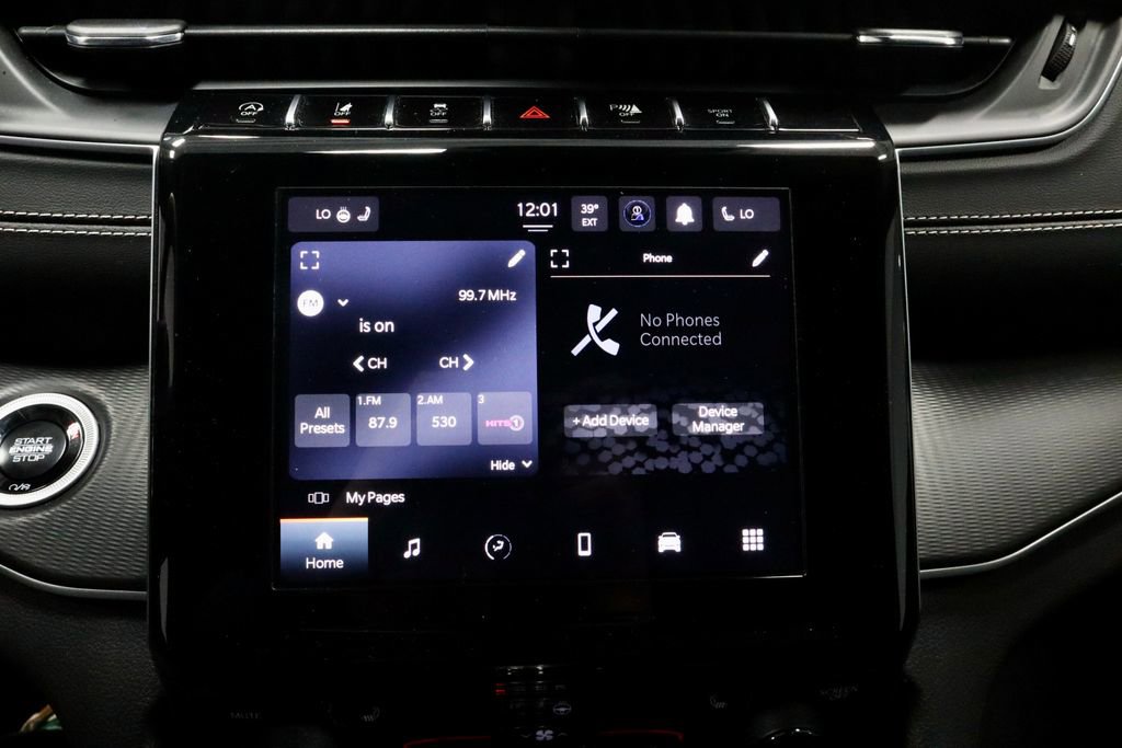 Used 2024 Jeep Grand Cherokee Altitude image 3