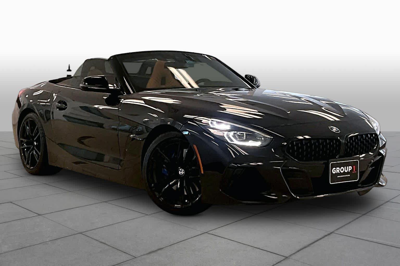 Used 2022 BMW Z4 M40i w/ Premium Package RWD image 2