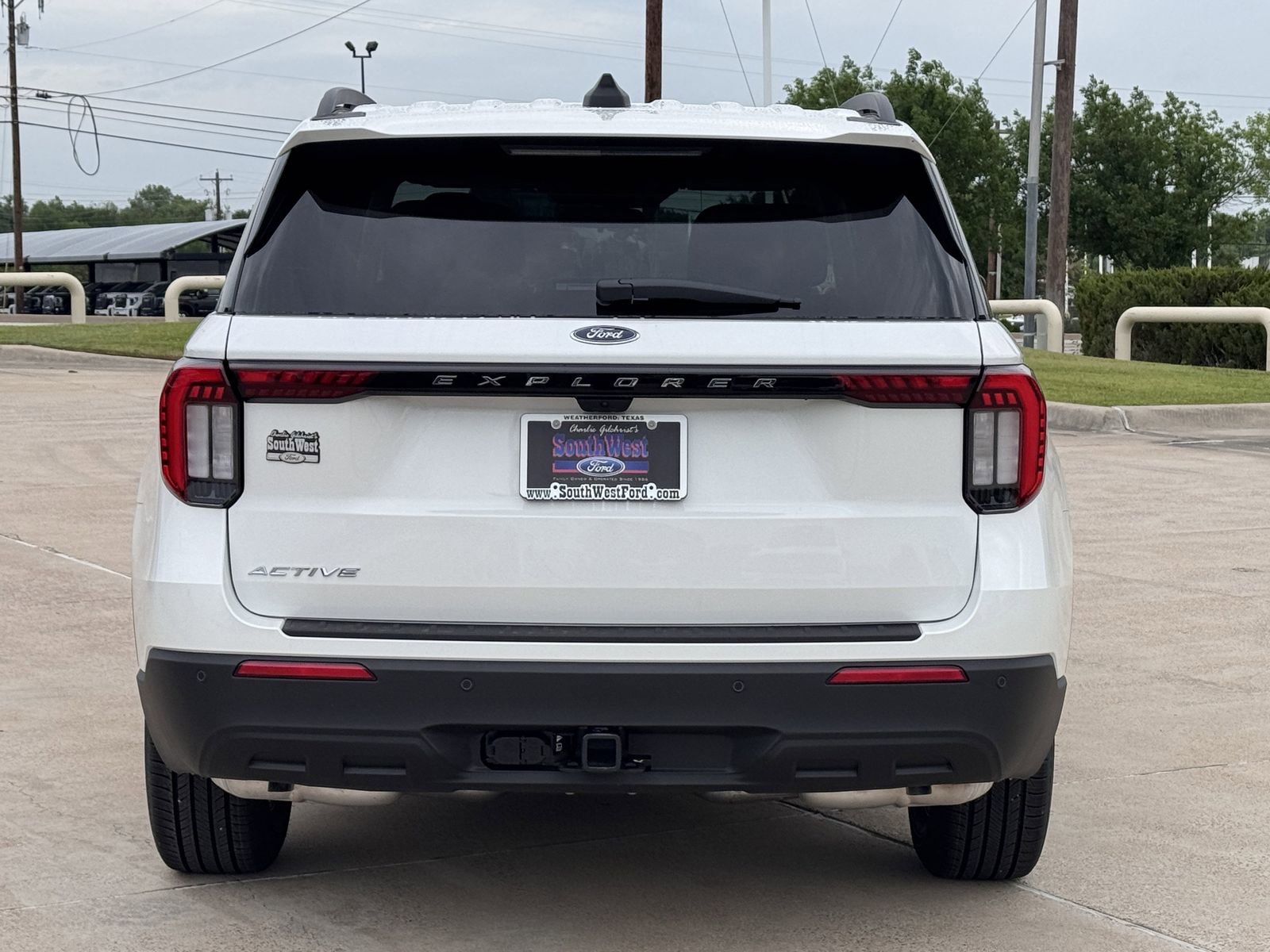 New 2026 Ford Explorer Active image 5