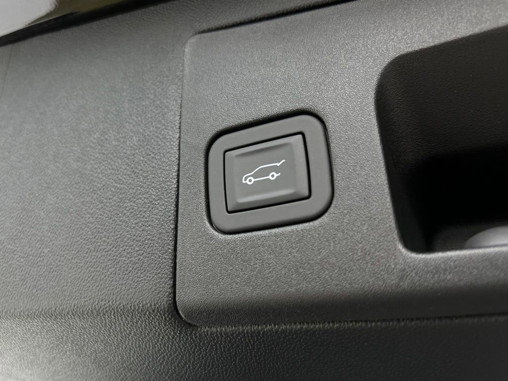 Used 2025 Cadillac XT5 Premium Luxury w/ Technology Package image 20