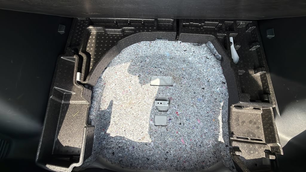 Used 2025 Ford Escape Platinum AWD/4WD image 17