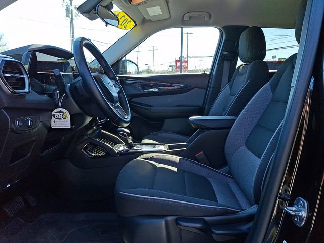 Certified 2024 Chevrolet TrailBlazer LT w/ LT Cold Weather Package FWD image 13