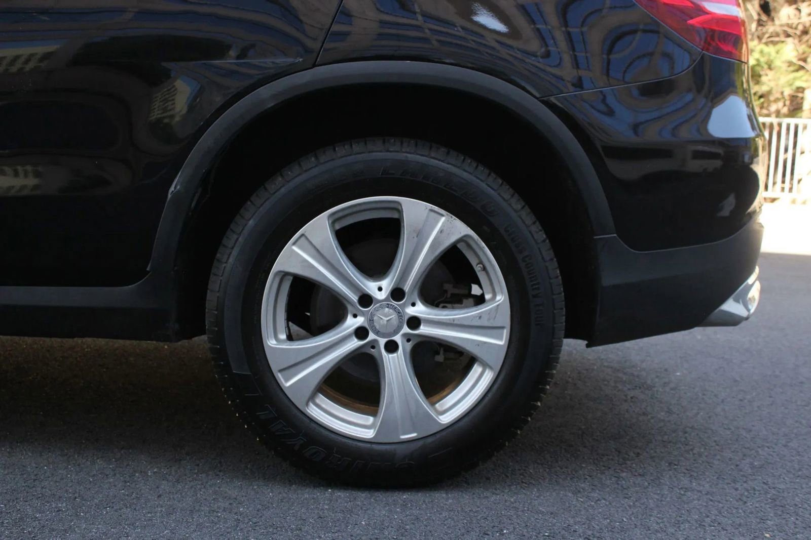 Used 2017 Mercedes-Benz GLC 300 4MATIC w/ Premium 1 Package image 9