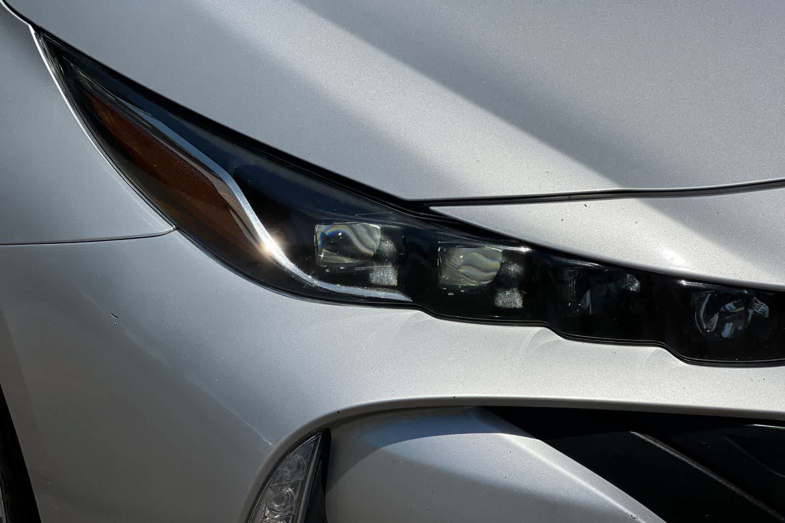 Used 2022 Toyota Prius Prime LE FWD image 33