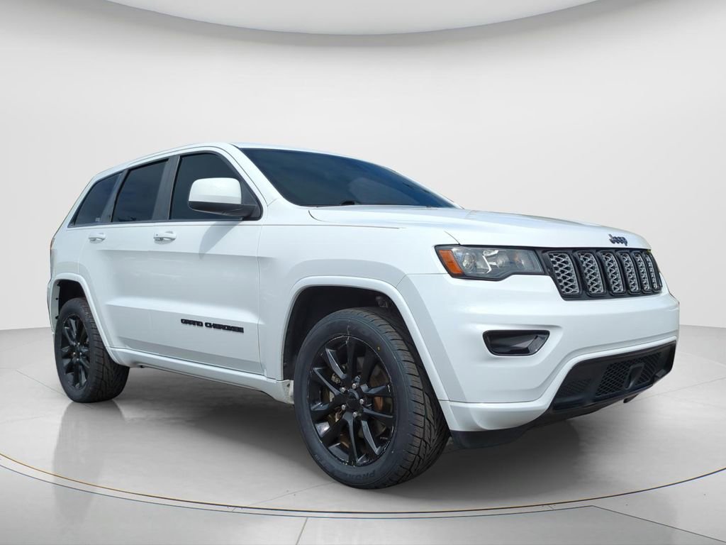 Used 2021 Jeep Grand Cherokee Laredo X RWD image 3