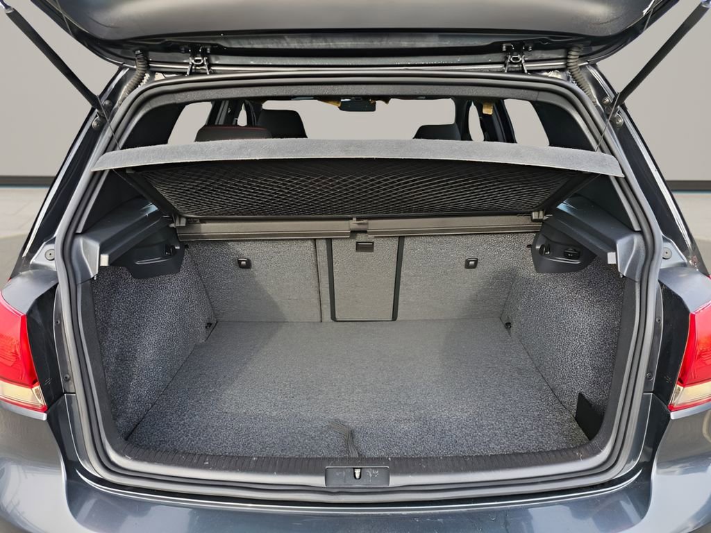Used 2012 Volkswagen GTI 4-Door FWD image 11