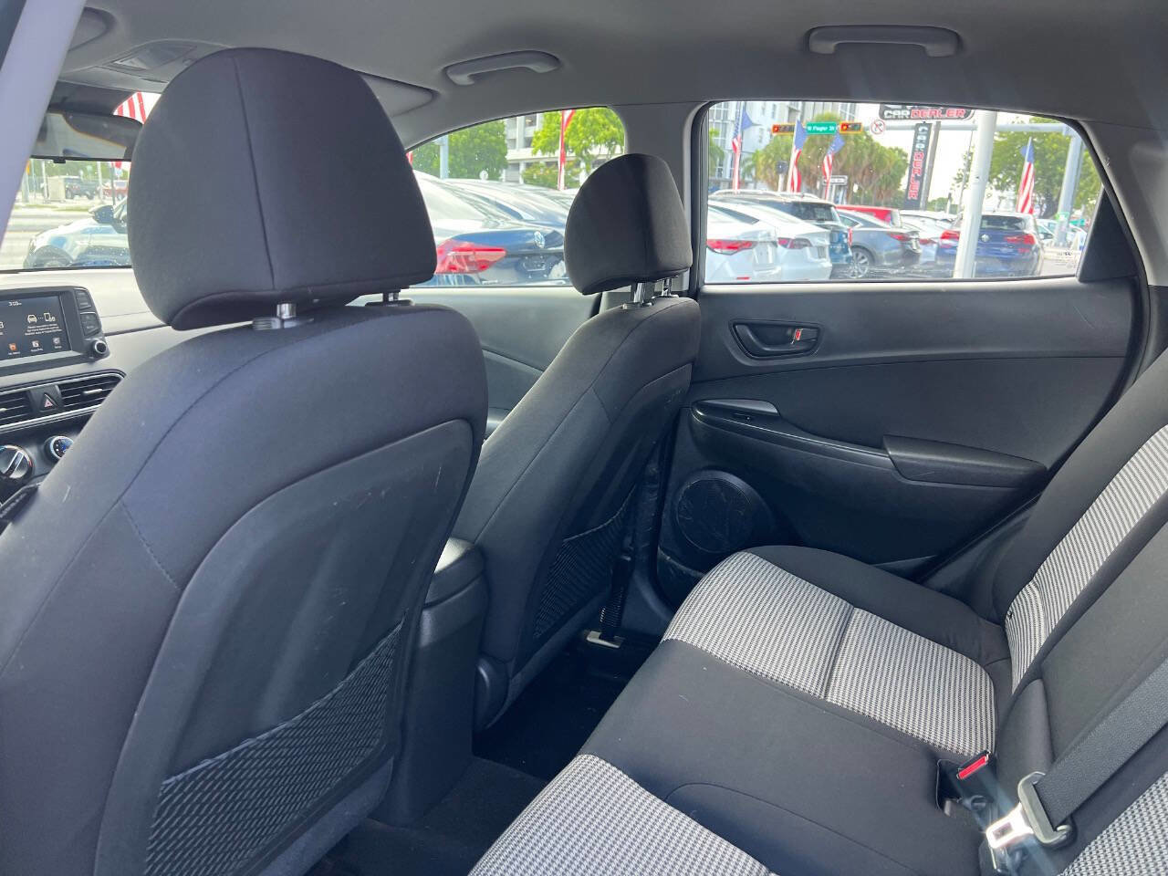 Used 2019 Hyundai Kona SE image 18