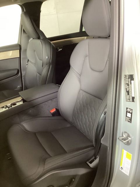 New 2026 Volvo XC90 B6 Plus w/ Protection Package Premier image 12