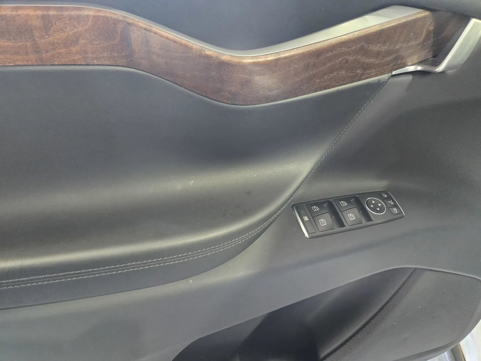 Used 2020 Tesla Model X Long Range image 11