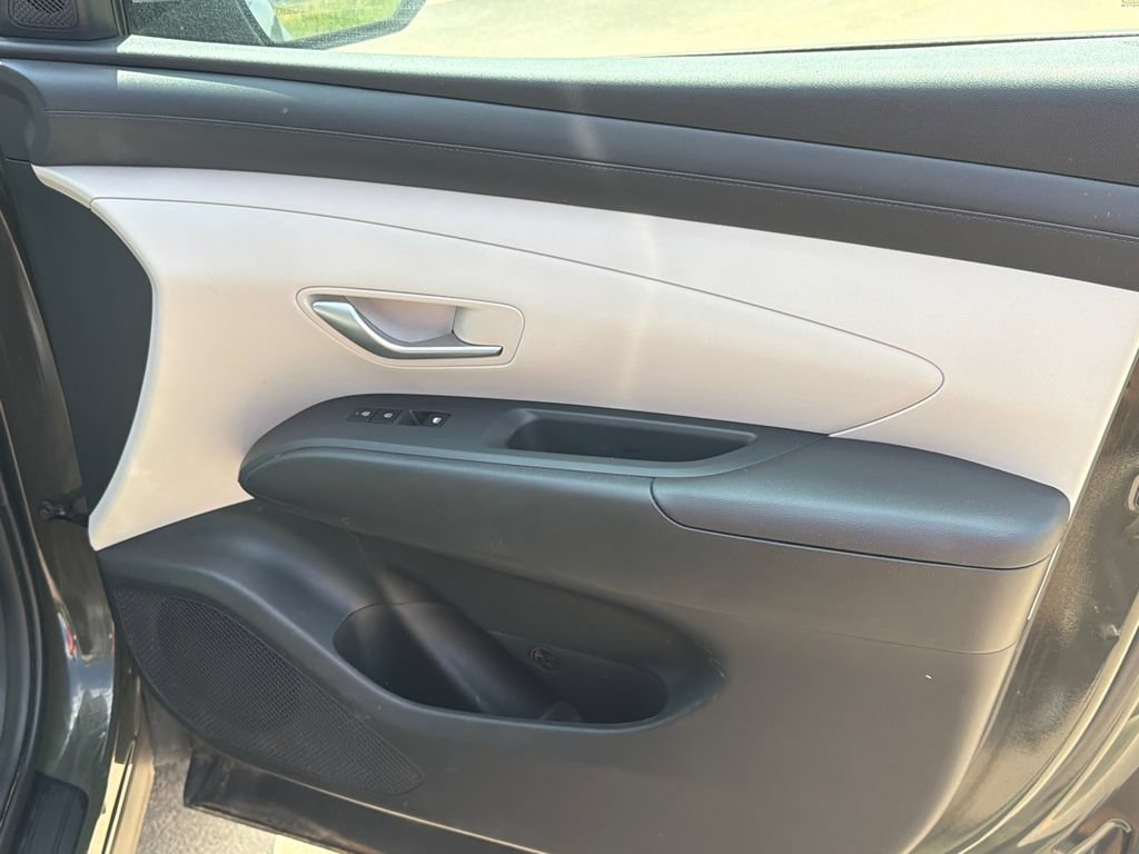 Used 2026 Hyundai Tucson SE FWD image 14