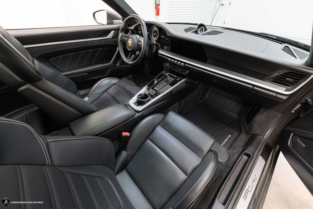 Used 2022 Porsche 911 Turbo AWD/4WD image 2