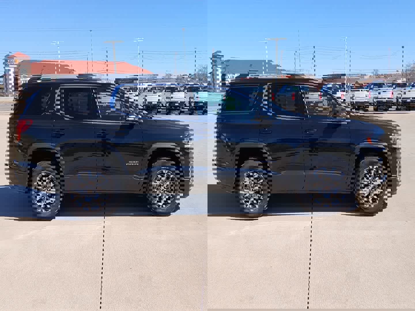 Used 2023 GMC Acadia SLT w/ Preferred Package image 10