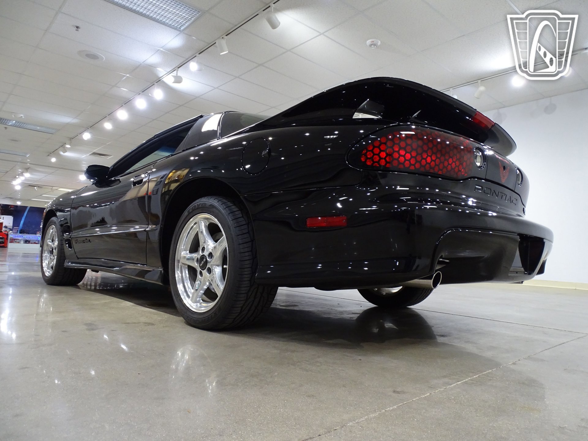 Used 1999 Pontiac Firebird Formula RWD image 10