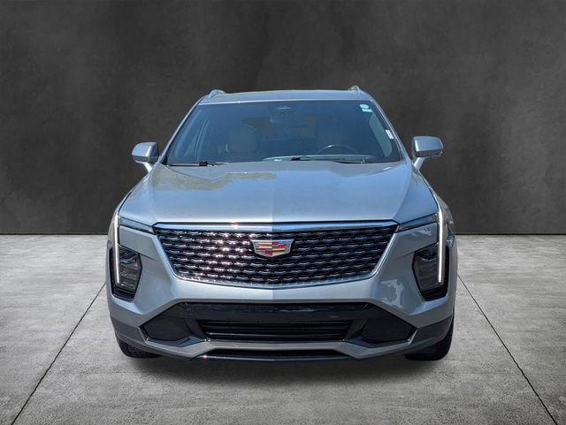 Used 2025 Cadillac XT4 Premium Luxury image 9