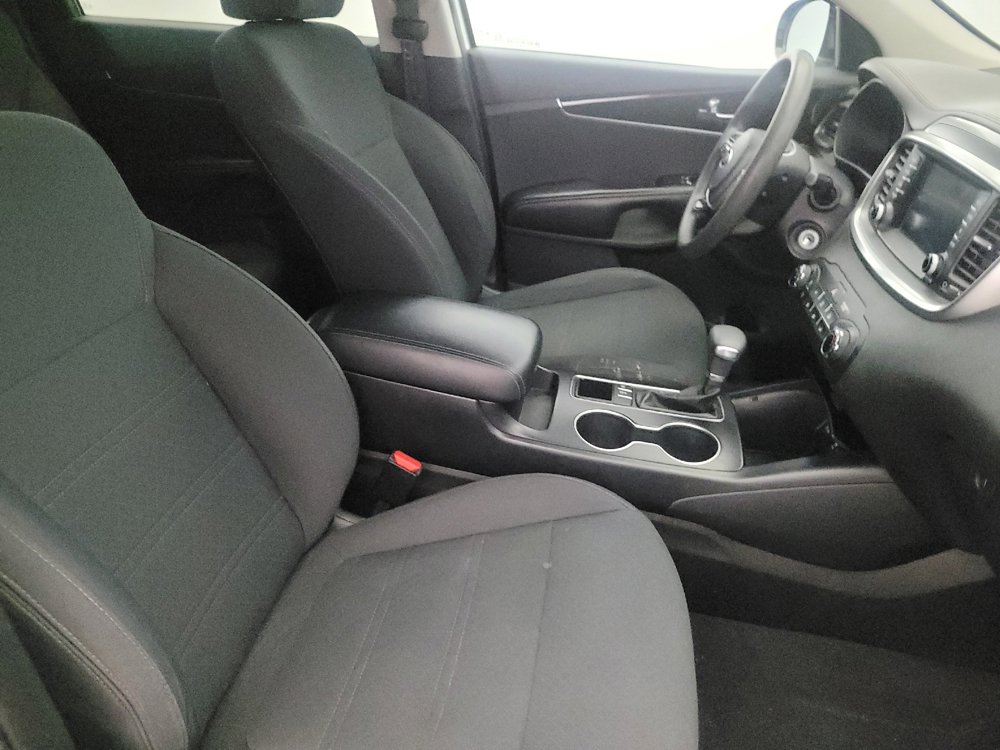 Used 2019 Kia Sorento LX image 21