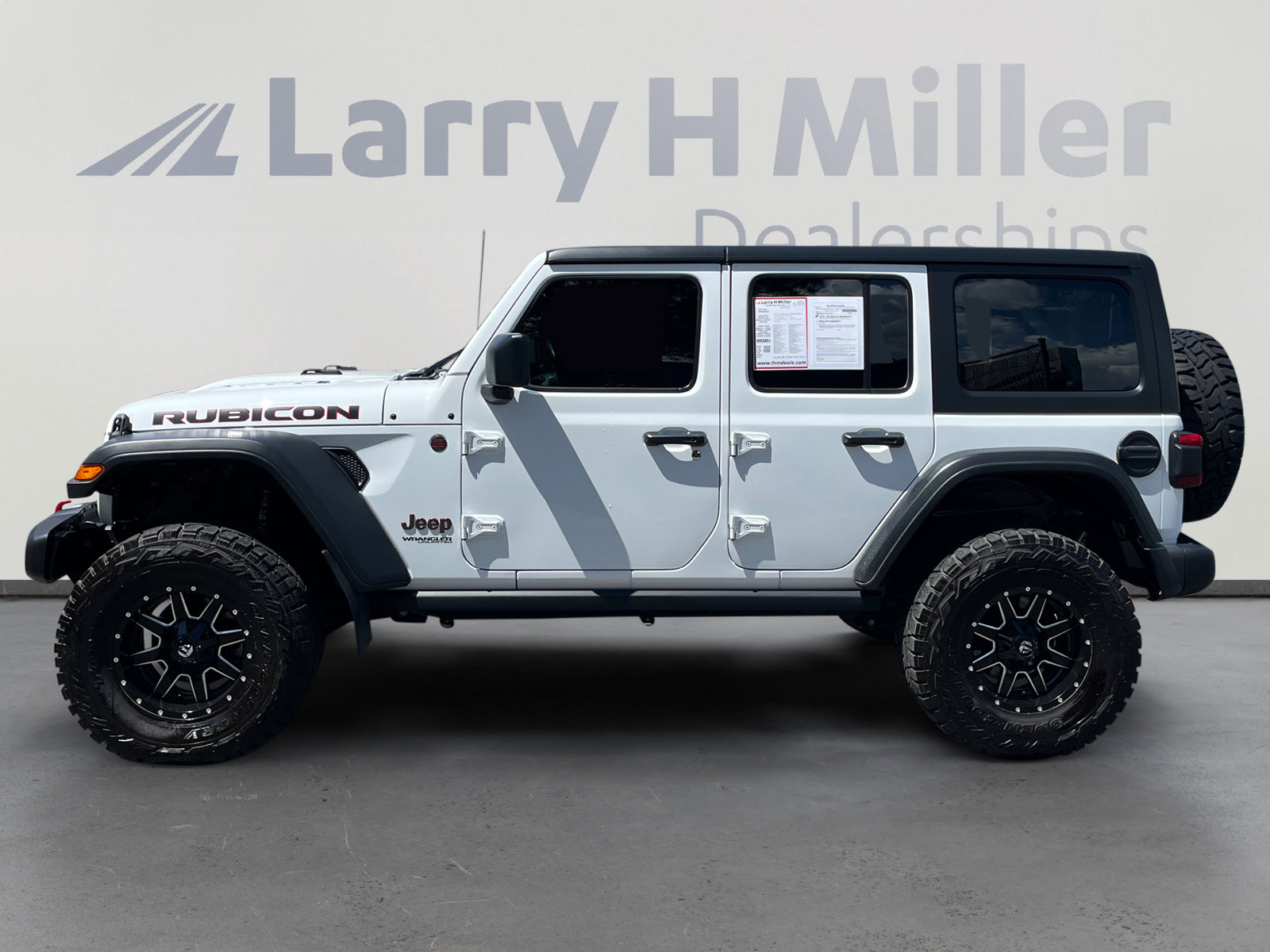 Used 2020 Jeep Wrangler Unlimited Rubicon w/ Steel Bumper Group AWD/4WD image 2