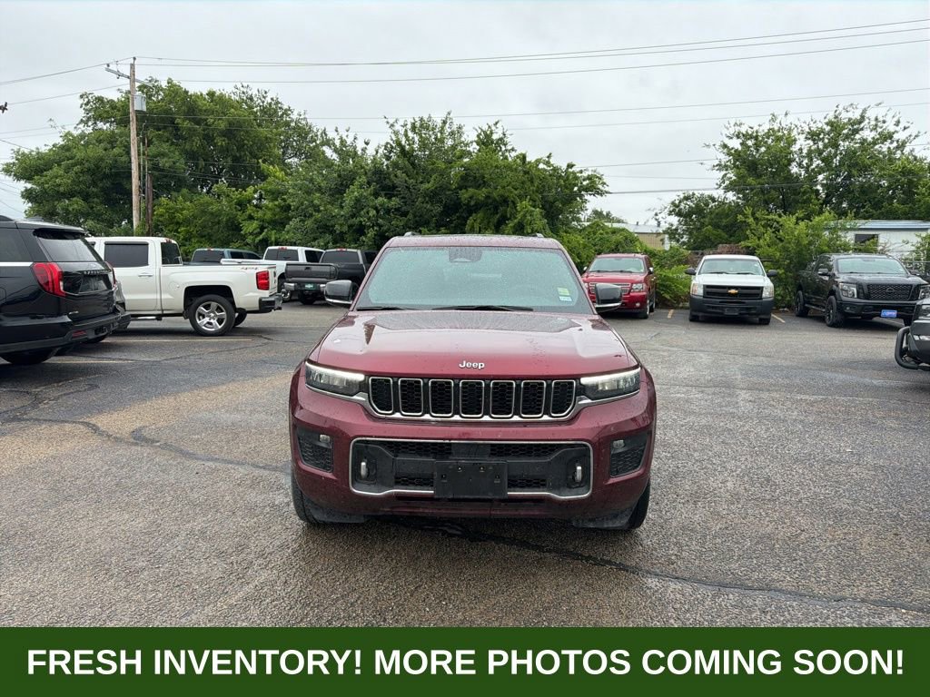 Used 2023 Jeep Grand Cherokee Overland RWD image 2