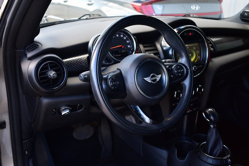 Used 2016 MINI Cooper S image 36