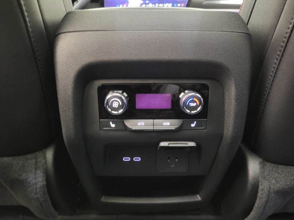 New 2026 Chevrolet Traverse RS w/ LPO, Floor Liner Package image 19