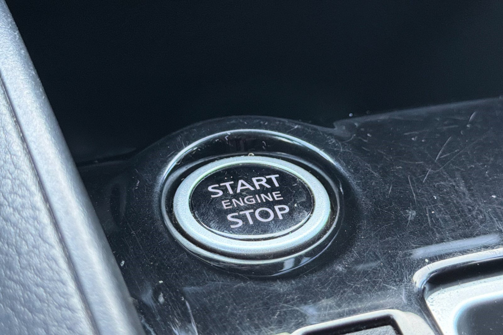 Used 2023 Nissan Versa SV FWD image 16