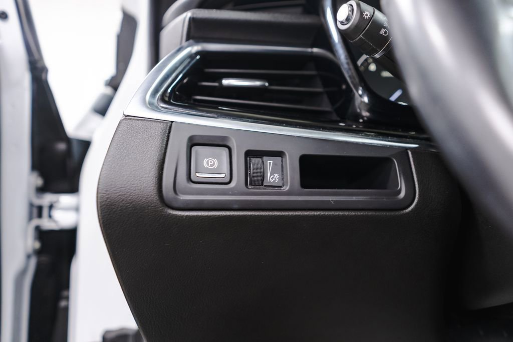 Used 2023 Cadillac XT6 Luxury image 20