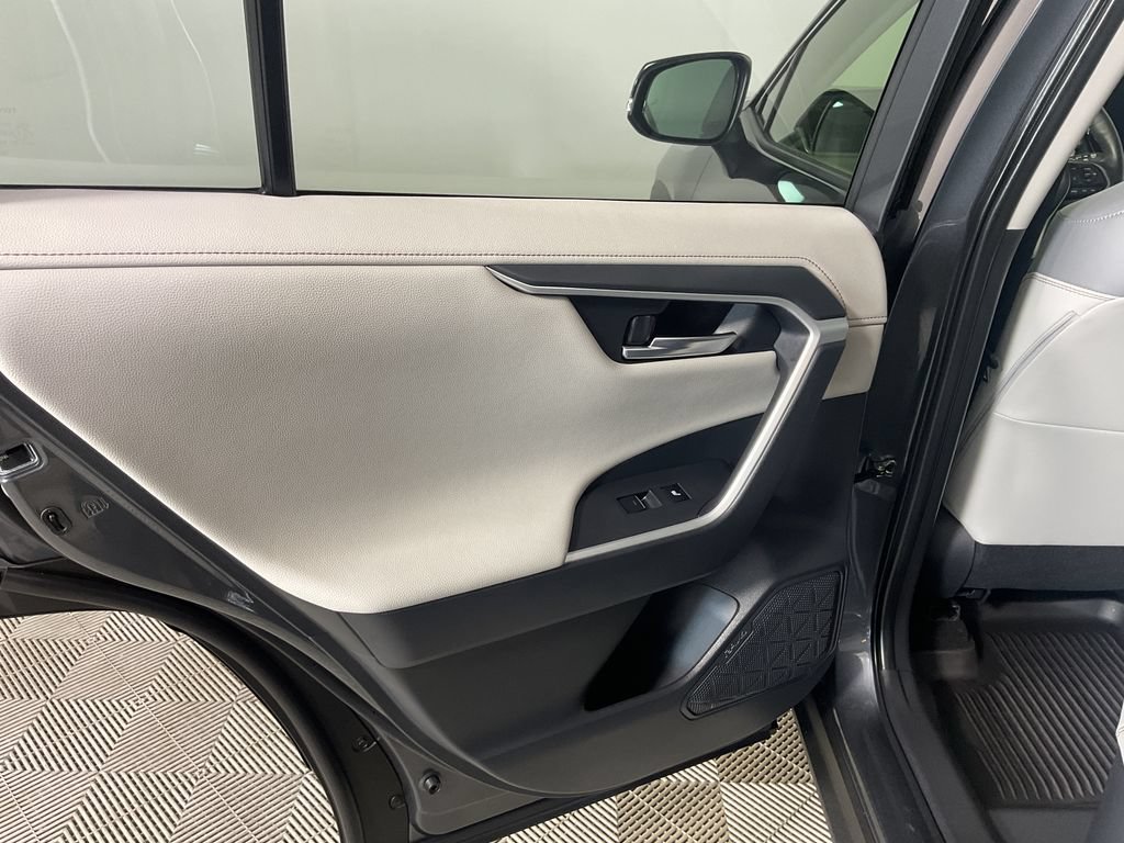 Used 2024 Toyota RAV4 Limited w/ Advanced Technology Package AWD/4WD image 19