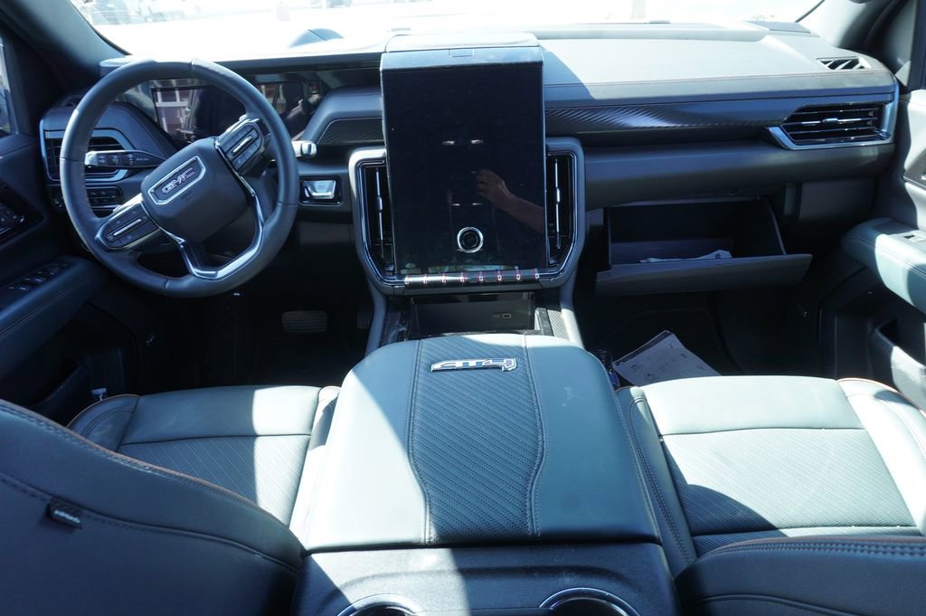 Used 2025 GMC Yukon AT4 image 8