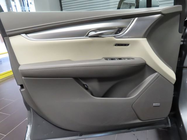 Certified 2023 Cadillac XT5 Premium Luxury FWD image 9
