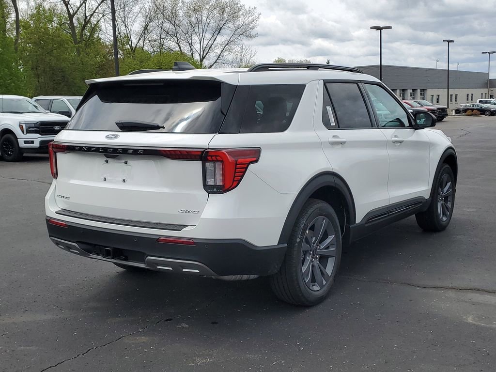 New 2026 Ford Explorer Active AWD/4WD image 4