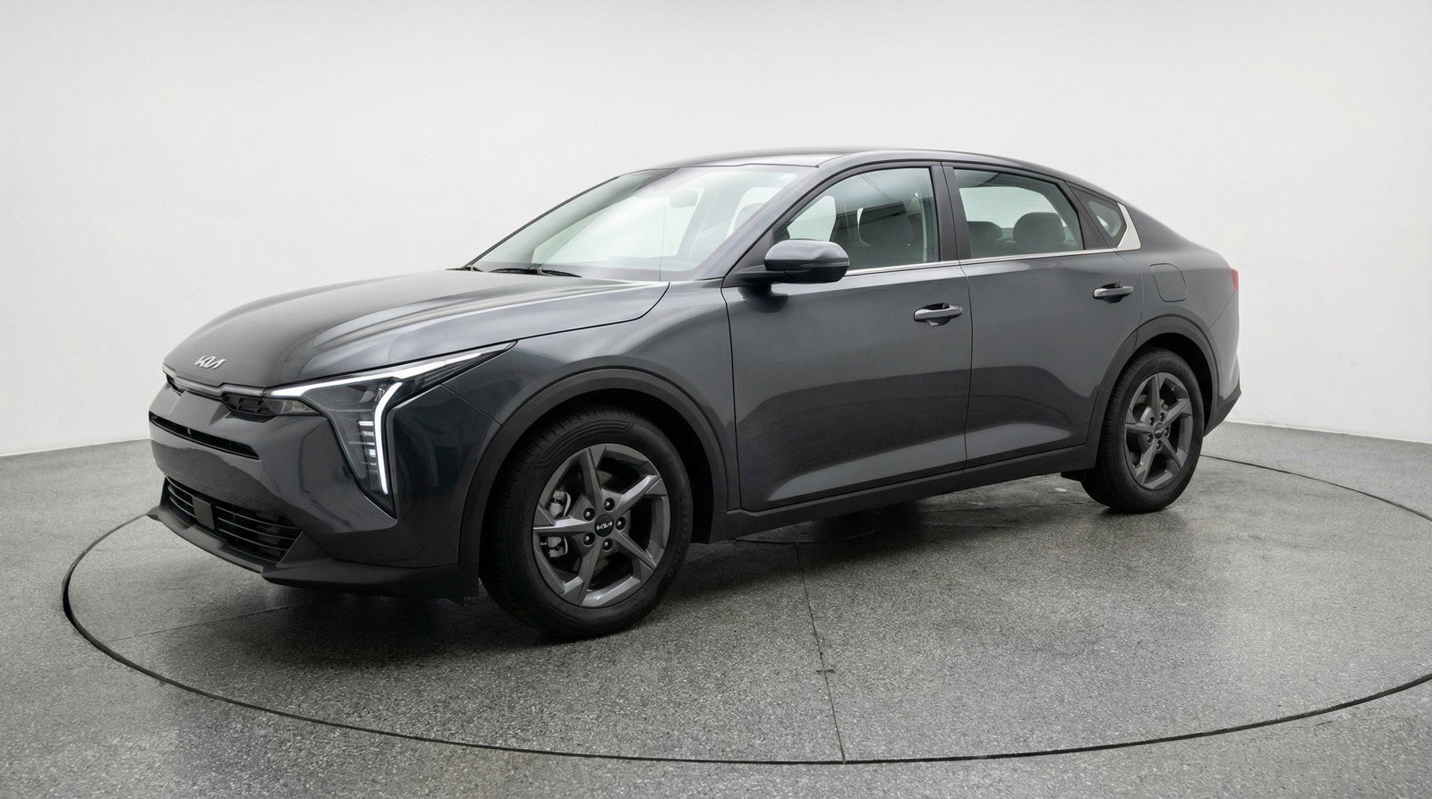 Used 2025 Kia K4 LXS image 3